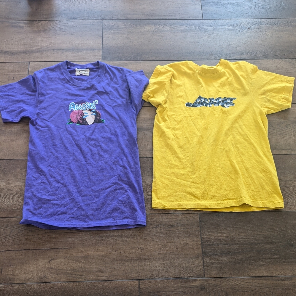 2 Awake New York t-shirts